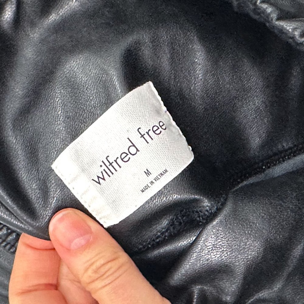 Aritzia Wilfred Free Daria Pant High-Waisted Vegan Leather Leggings in Black - Picture 4 of 16